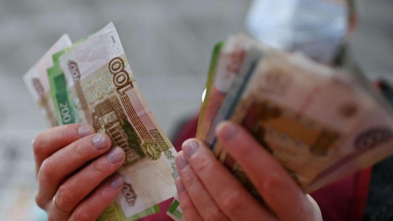 Foto - Rusya’da döviz zorunluluğu kaldırıldı