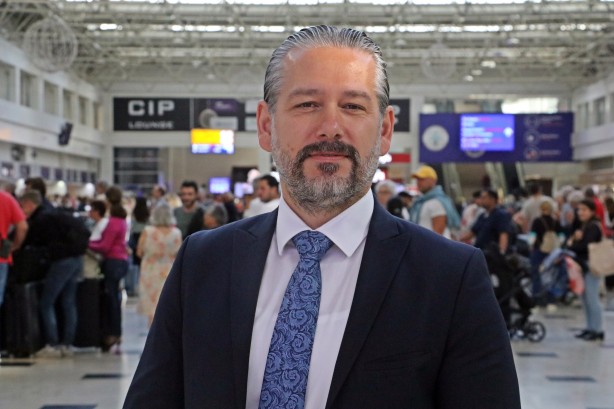 Foto - Rusya'daki seferberlik sonrası Türkiye'ye akın başladı! Ek seferler konuldu