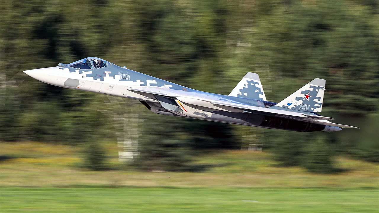 Rusya'dan dikkat çeken hamle! Su-57'leri Çin sınırına yığdı