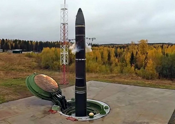 Foto - Rusya'dan gözdağı! Kıtalararası balistik füze denemesi yaptı