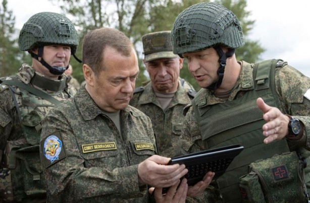 Foto - Rusya'dan sert İngiltere açıklaması: Savaş ilanı sayarız