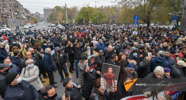 Foto - Rusya'dan sinsi adım! Gizlice Dağlık Karabağ'a getirdiler