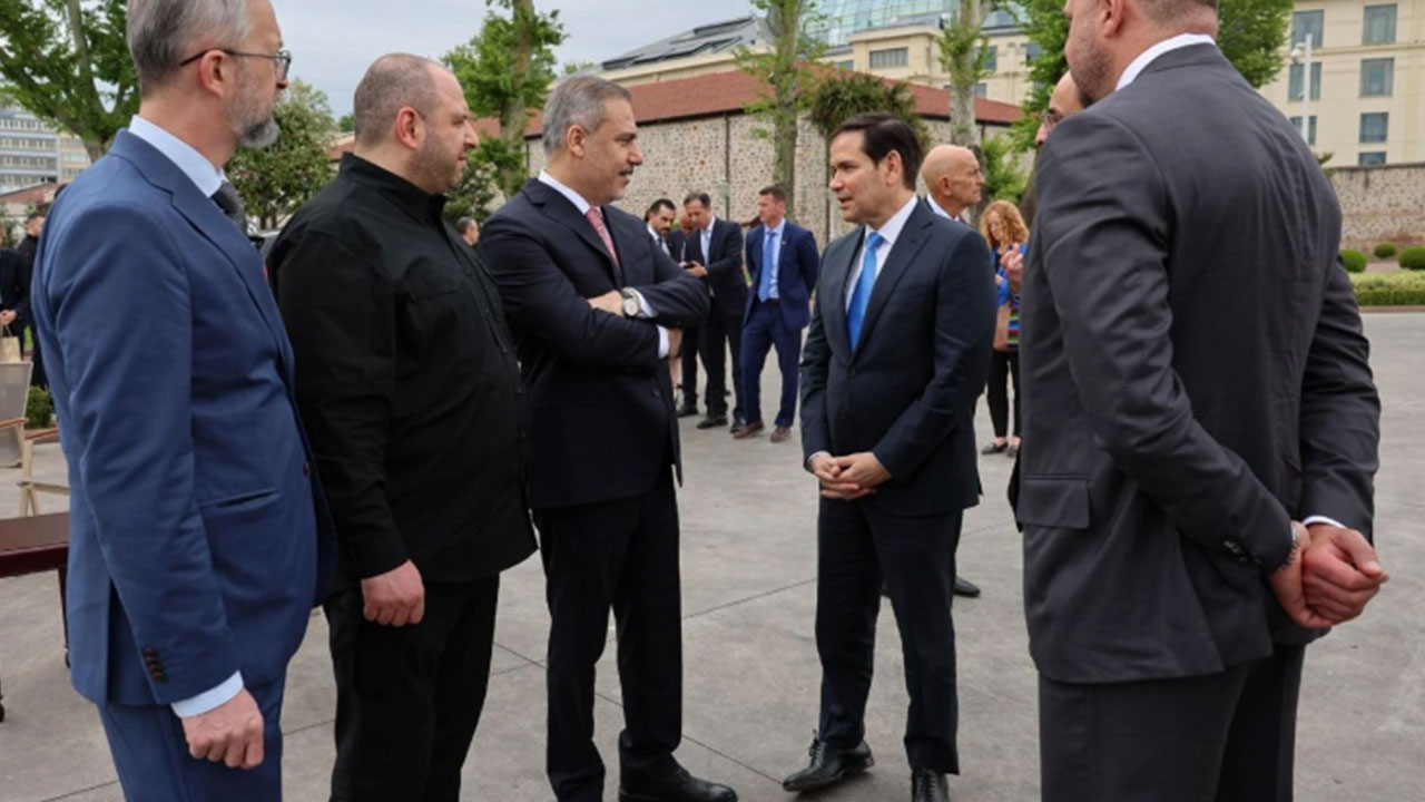 Foto - Rusya'dan gündemi sarsan itiraf: Türkiye'yi görüşmelerden çıkarmıştık ama şimdi Ankara her şeyi tekeline aldı