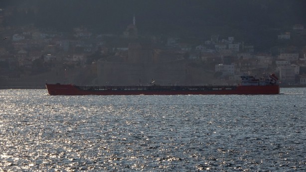 Foto - Rusya'dan Türkiye'ye doğru yola çıkmıştı! Çanakkale Boğazı'na ulaştı