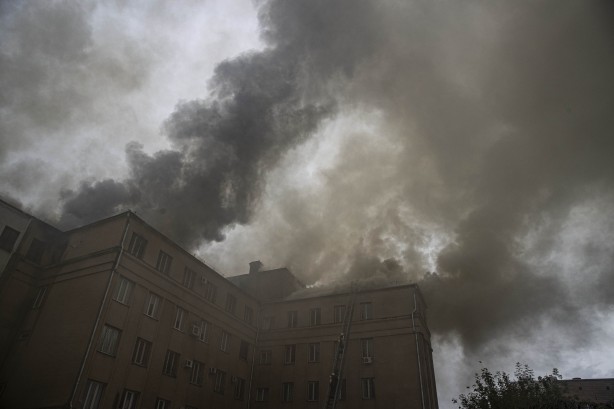 Foto - Rusya'nın vurduğu şehir yanıyor
