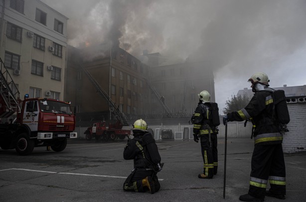Rusya'nın vurduğu şehir yanıyor