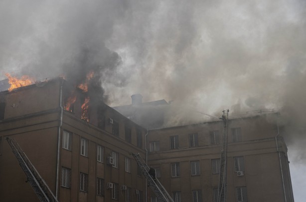 Foto - Rusya'nın vurduğu şehir yanıyor