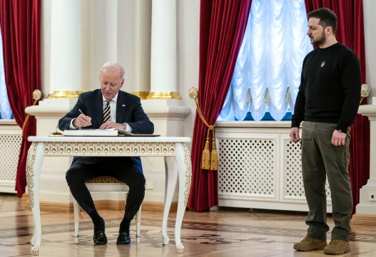 Foto - Rusya'ya karşı yapılan yaptırımda ABD'nin Ukrayna’ya verdiği finans desteği geldi mi? Sözünü yerine getirecek mi? Kritik hamle