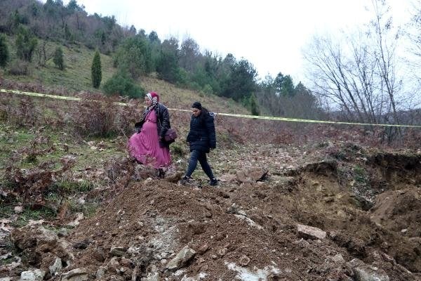 Foto - Rüyasında görüp Almanya'dan koşarak Türkiye'ye geldi! Kazı çalışması başlattı, elmas, mücevher...