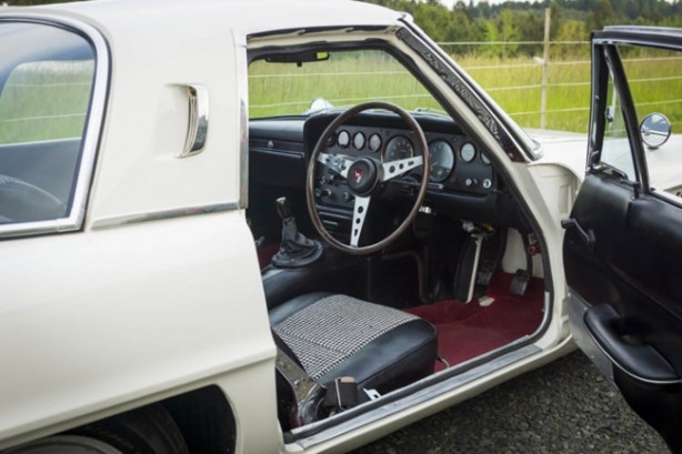 Foto - RX-8'in atasına istenen fiyat dudak uçuklatıyor