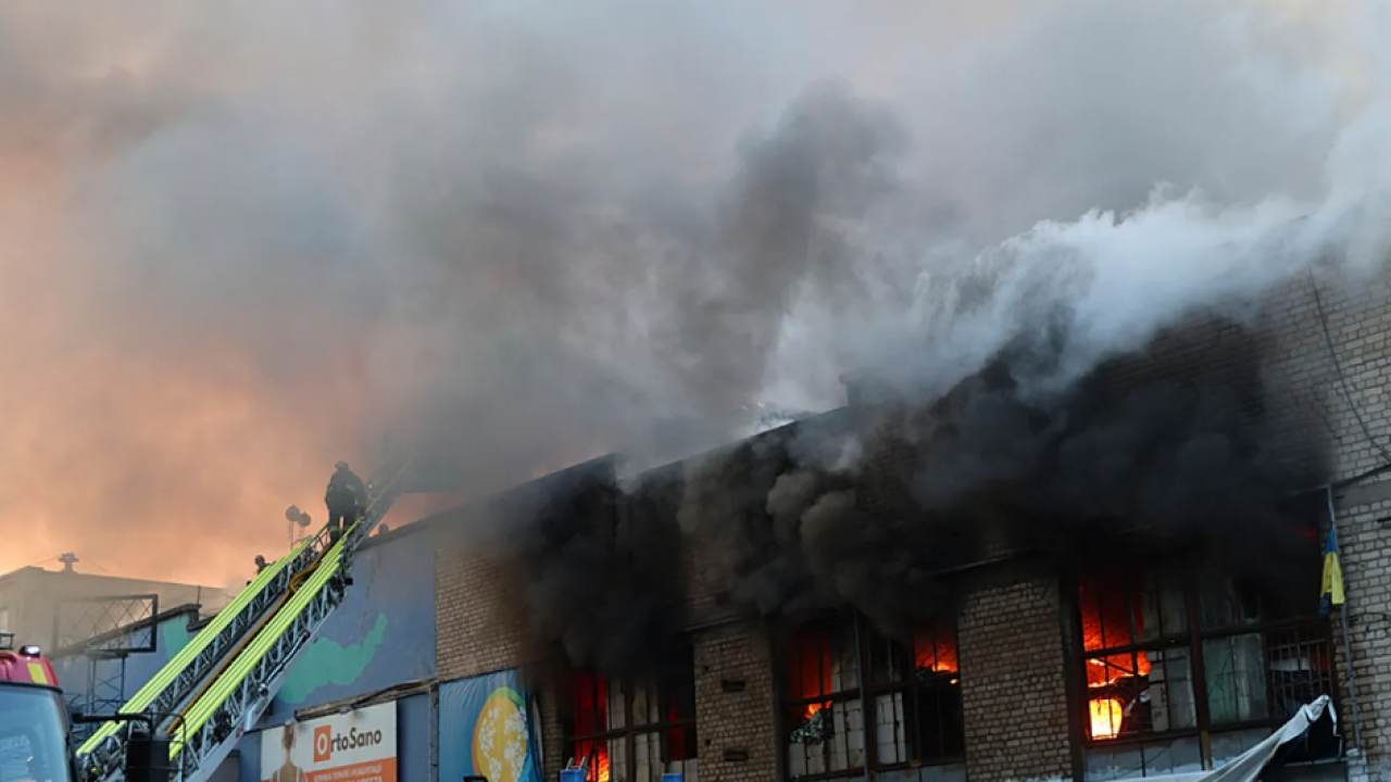 Foto - S-400'ler faydasız kaldı! Petrol tesisi vuruldu