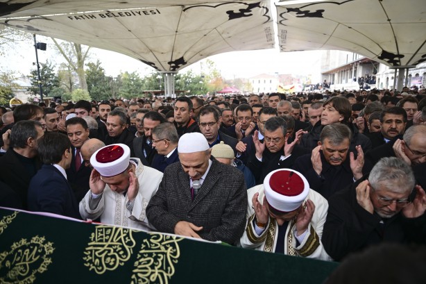 Foto - Saadet Partili Hasan Bitmez 'doğum gününde' son yolculuğuna uğurlandı