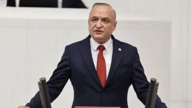 Foto - Saadet Partililer, Temel Karamollaoğlu utanın! Ayeti herkesin önünde yırttılar