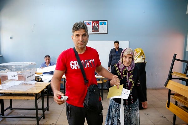 Foto - Saat 17.00’de sona erecek! Türkiye’den seçim manzaraları