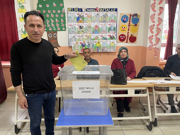 Foto - Saat 17.00’de sona erecek! Türkiye’den seçim manzaraları