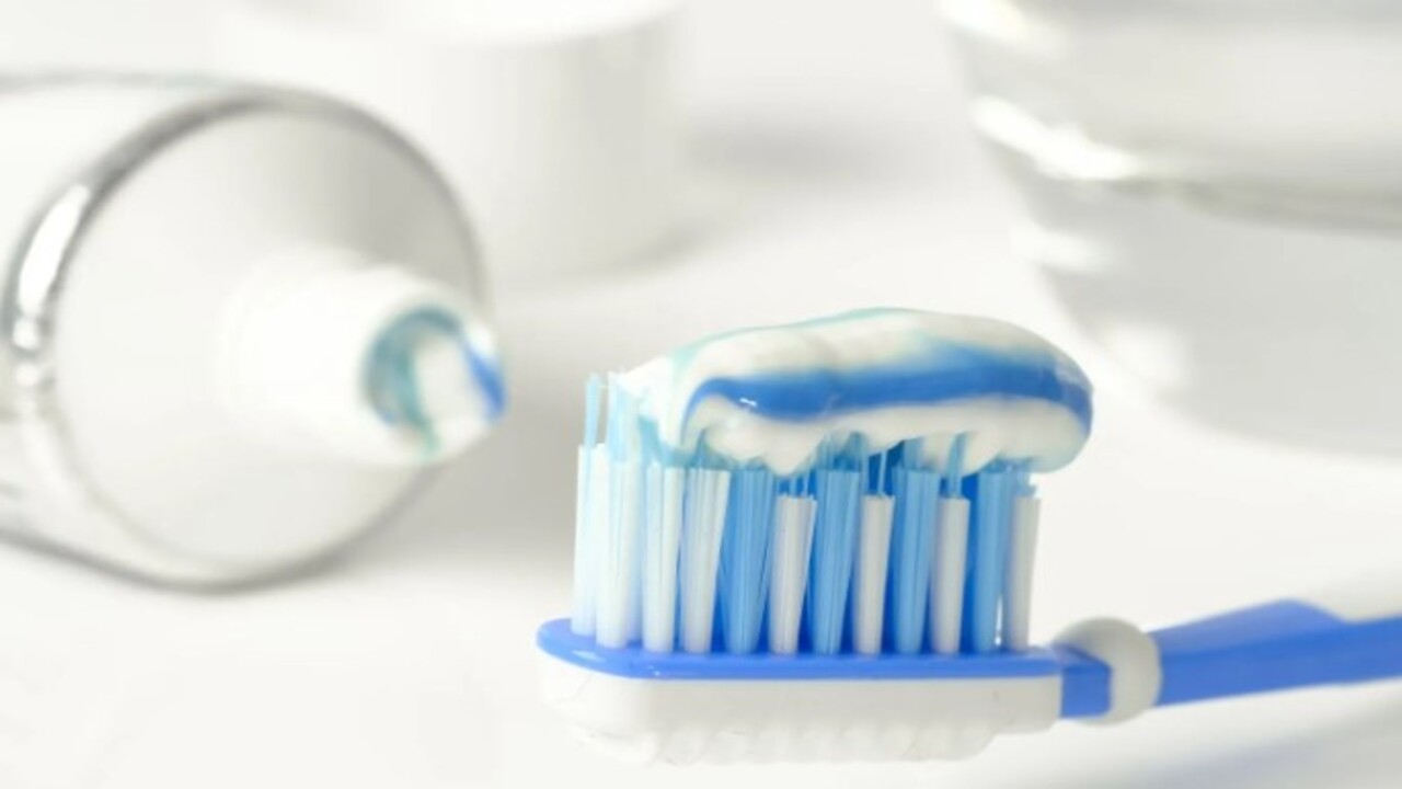 Foto - Saatlerce uğraşma devri kapanıyor! Duşakabin kireçlerinin kurtulmanın kolay yolu