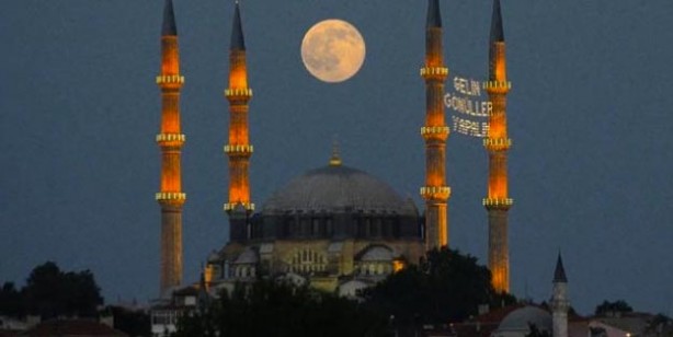 Foto - Sabah ezanı okununca yemek yersek ne olur? Sabah ezanı okununca sahur biter mi?