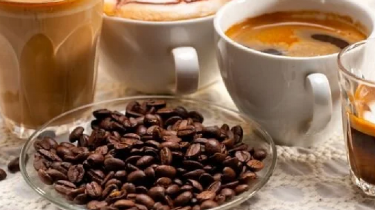Foto - Sabah saatlerinde içilen kahve mutlu ediyor! Her gün tüketin iyi geliyor