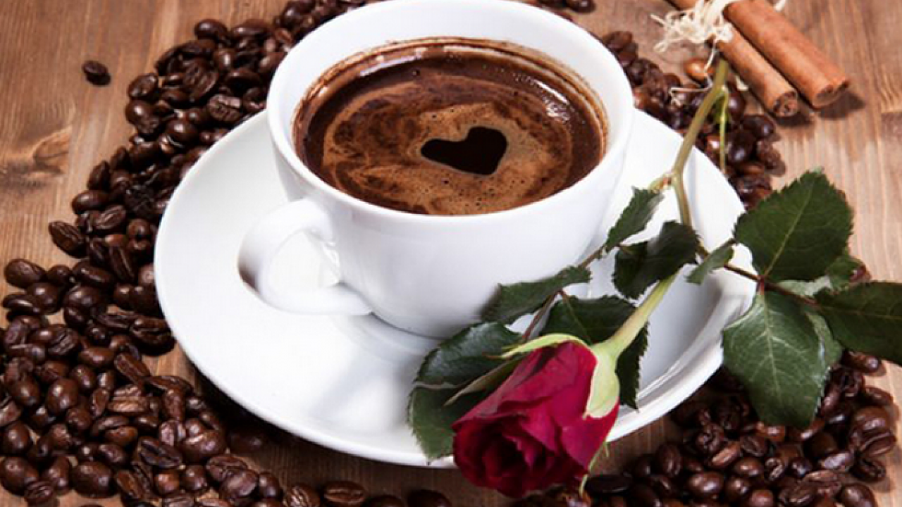 Foto - Sabah saatlerinde içilen kahve mutlu ediyor! Her gün tüketin iyi geliyor