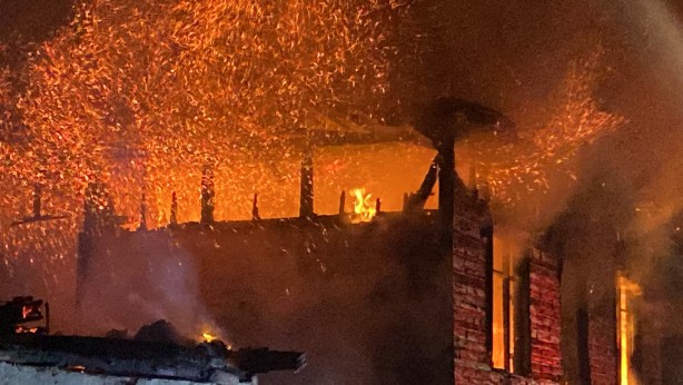 Foto - Sabaha karşı yangın paniği