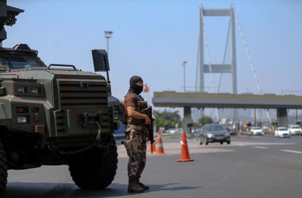 Foto - 'Sabahın ilk ışıklarına kadar çarpıştık'