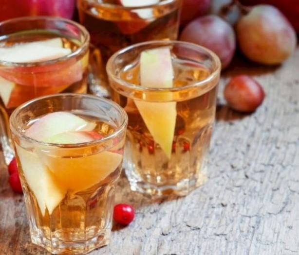 Foto - Sabahları aç karnına içilen elma suyu o dertlerden kurtarıyor