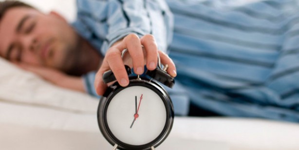 Sabahları uyandığınıza bunları asla yapmayın uyarısı! Halsiz uyanmaya son: Etkili olan faktörler...