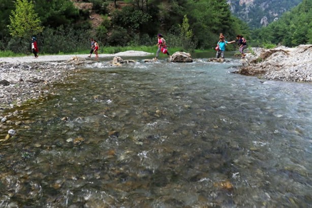 Foto - Sabun Çayı Şelalesi serinliğin adresi oldu