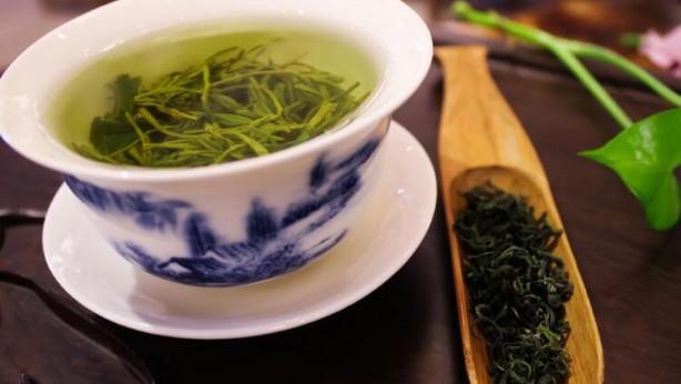 Foto - Saç çıkmadık yer bırakmıyor! İşte saçların uzamasını ve gürleştirmesini sağlayan doğal teknikler