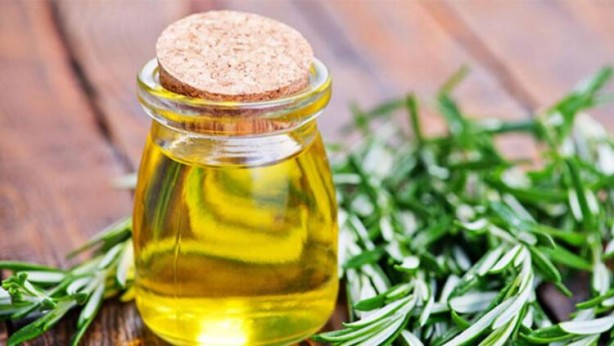 Foto - Saç çıkmadık yer bırakmıyor! İşte saçların uzamasını ve gürleştirmesini sağlayan doğal teknikler