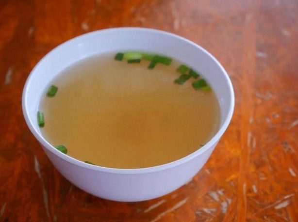 Foto - Saç diplerindeki egzama, kaşıntı ve iltihaplanmayı kökten çözüyor! Şampuanın içine 1 damla ekleyin