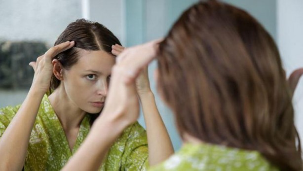 Foto - Saç diplerindeki egzama, kaşıntı ve iltihaplanmayı kökten çözüyor! Şampuanın içine 1 damla ekleyin