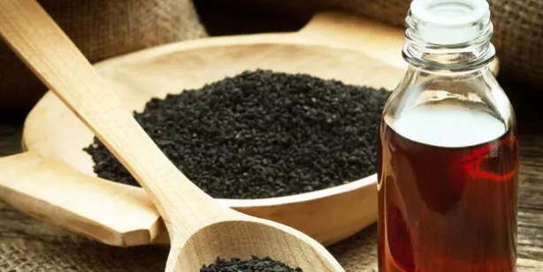 Foto - Saç dökülmesi: Sürdüğünüz yerden 1 gecede saç fışkırtıyor! Her şey tersine dönecek dökülen saçlar yeniden fışkırıyor