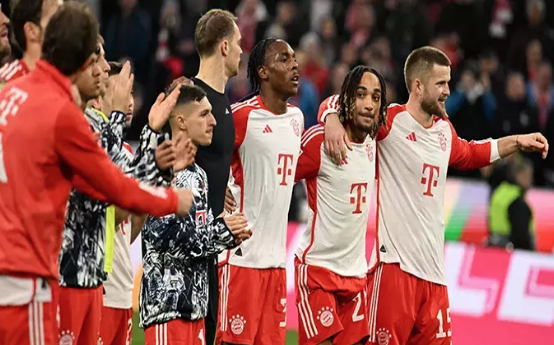 Foto - Sacha Boey, Bayern Münih'te ortalığı karıştırdı! Taraftarlar çılgına döndü: Hemen gönderin