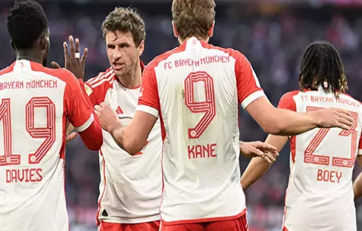 Foto - Sacha Boey, Bayern Münih'te ortalığı karıştırdı! Taraftarlar çılgına döndü: Hemen gönderin