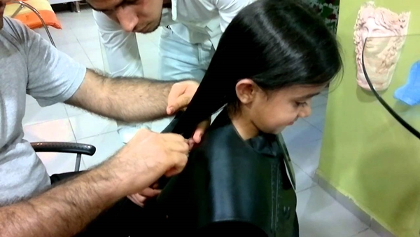 Foto - Saçımızı kestirirken vücudumuzda neler oluyor?