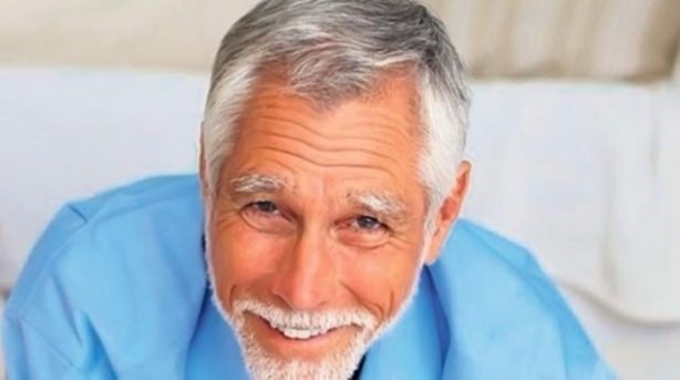 Foto - Saçların beyazlamasını önlemek için ipuçları