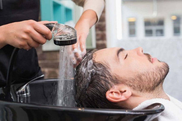 Foto - Saçlarınızı yıkarken sakın bunu yapmayın! Aman dikkat