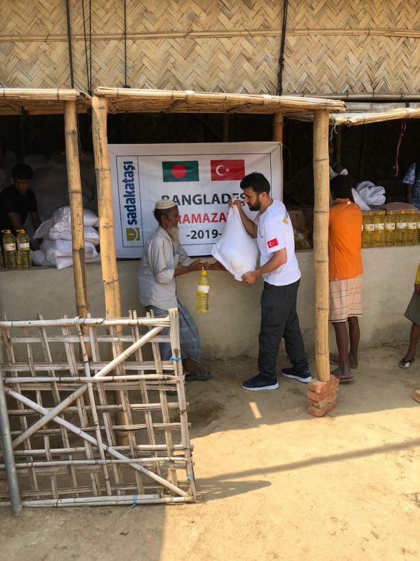 Foto - Sadakataşı Derneği'nden Arakanlı Müslümanlara yardım eli