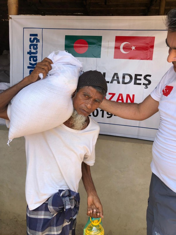 Foto - Sadakataşı Derneği'nden Arakanlı Müslümanlara yardım eli