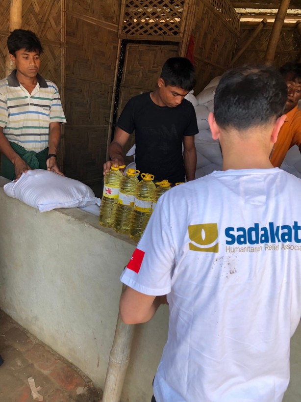 Foto - Sadakataşı Derneği'nden Arakanlı Müslümanlara yardım eli