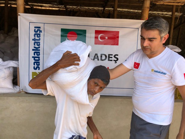 Foto - Sadakataşı Derneği'nden Arakanlı Müslümanlara yardım eli