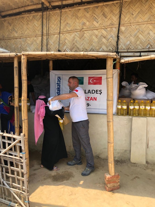 Foto - Sadakataşı Derneği'nden Arakanlı Müslümanlara yardım eli