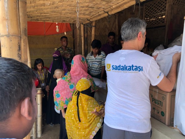 Foto - Sadakataşı Derneği'nden Arakanlı Müslümanlara yardım eli