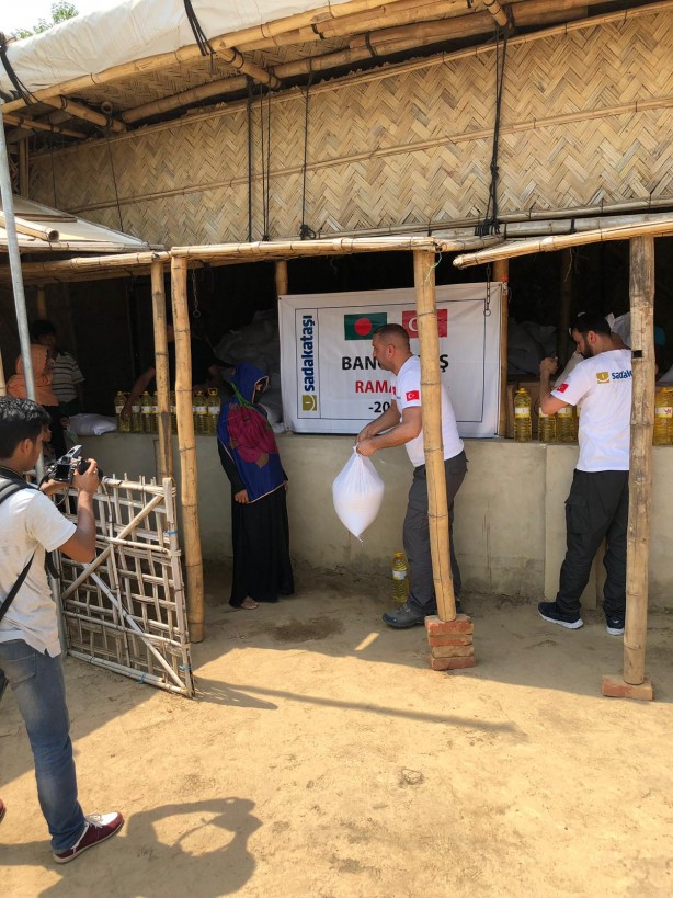 Foto - Sadakataşı Derneği'nden Arakanlı Müslümanlara yardım eli