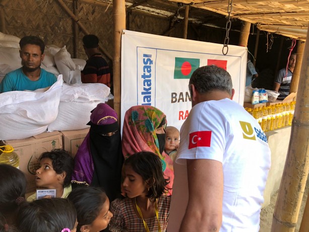 Foto - Sadakataşı Derneği'nden Arakanlı Müslümanlara yardım eli