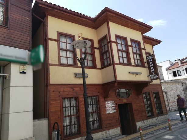 Sade bir yapı: Bartın Tarihi Şehir Hamamı