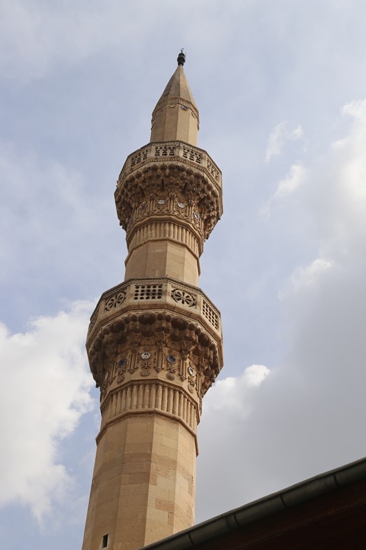 Foto - Sade güzelliğiyle göz dolduruyor: Şirvani Camii
