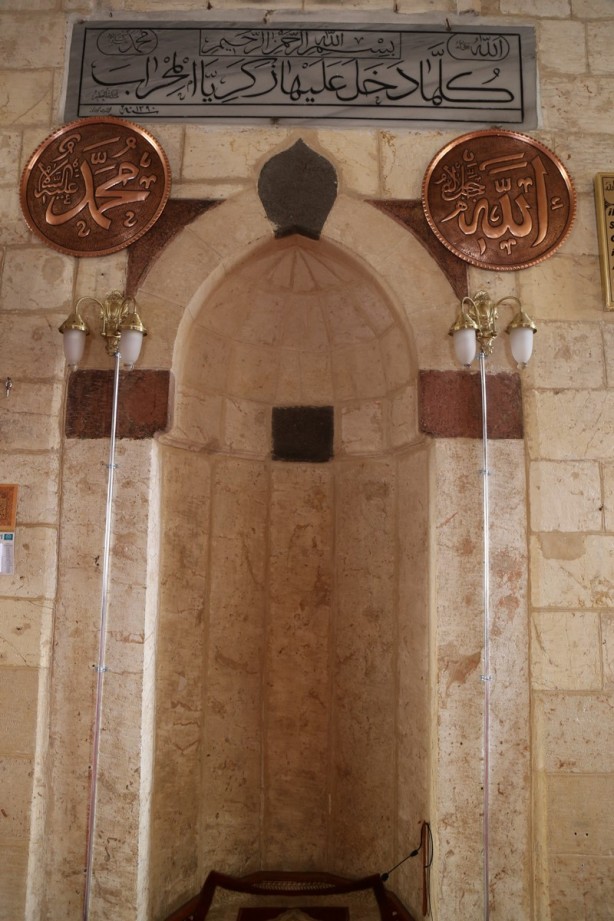 Foto - Sade güzelliğiyle göz dolduruyor: Şirvani Camii