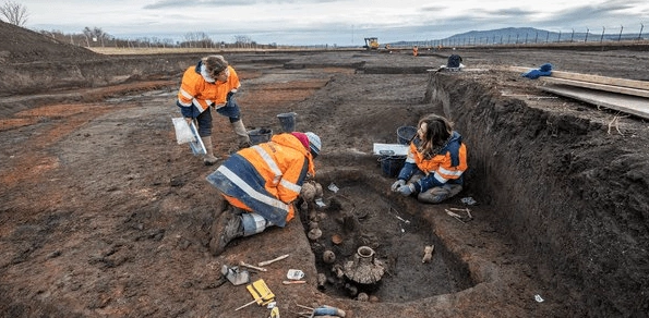 Foto - Sadece 1 tane beklerken… Kazı yapan Fransızlar şoke oldu
